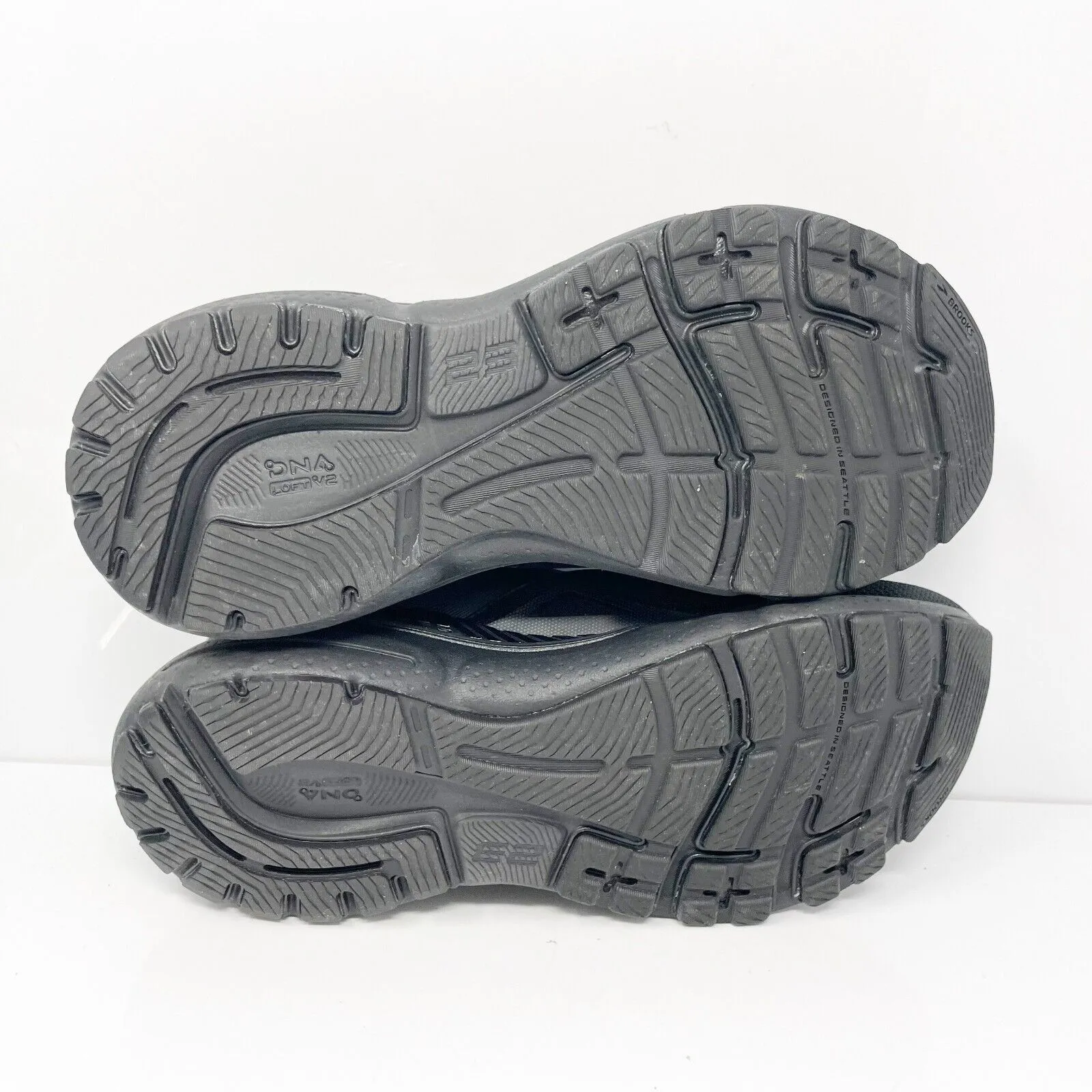 Brooks Womens Adrenaline GTS 23 1203811B020 Black Running Shoes Sneakers 8.5 B