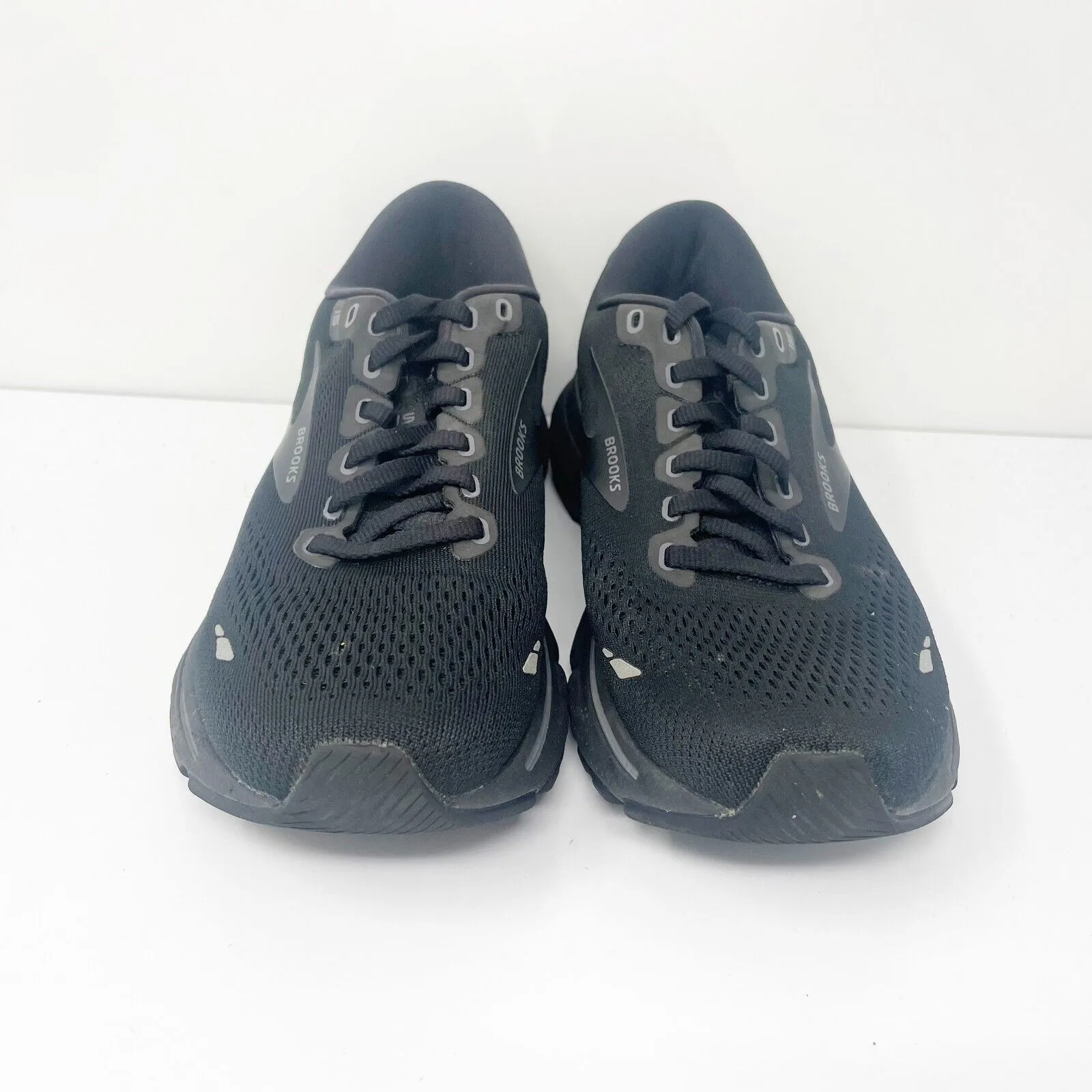 Brooks Womens Ghost 15 1203801B020 Black Running Shoes Sneakers Size 7.5 B