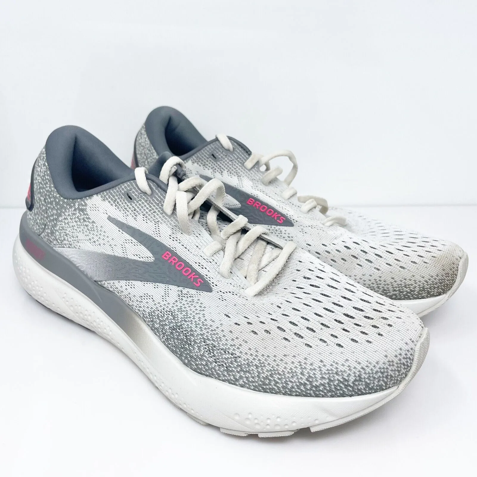 Brooks Womens Ghost 16 1204071B006 Gray Running Shoes Sneakers Size 11 B