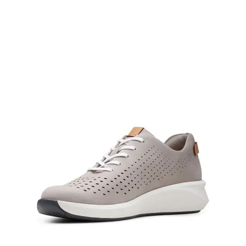 Clarks Womens Un Rio Tie Sneakers (Wide) - Stone