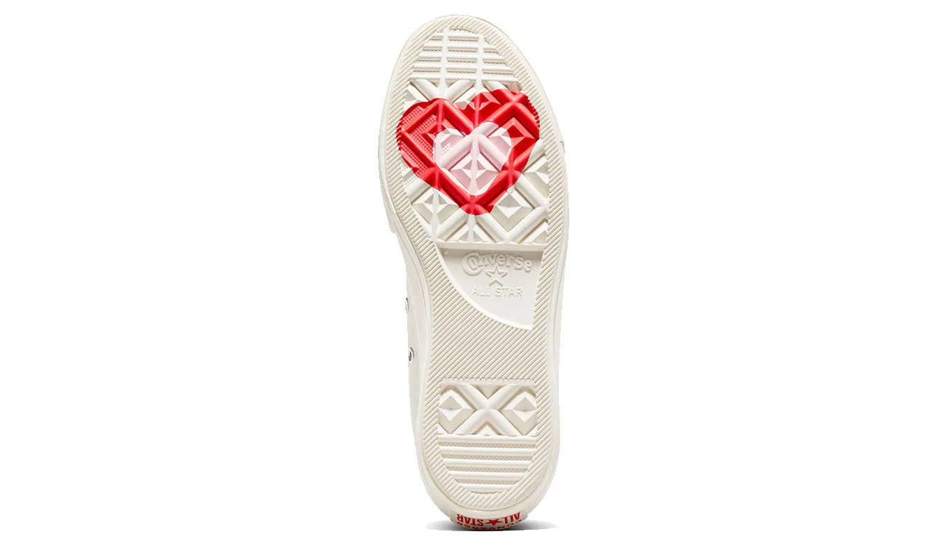 Converse Chuck Taylor All Star Lift Platform Y2K Heart