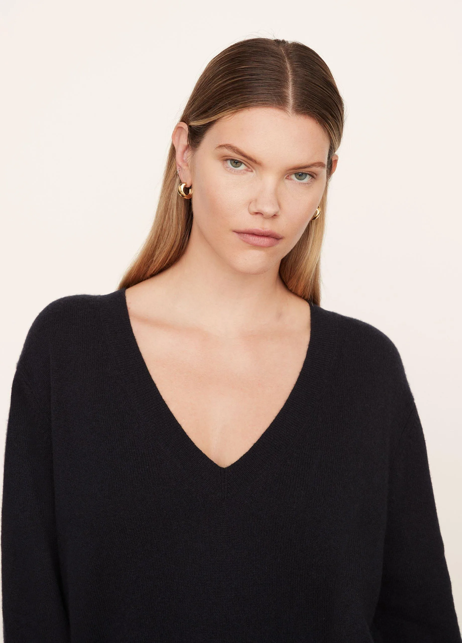 Lightweight Cashmere Weekend V-Neck Pullover