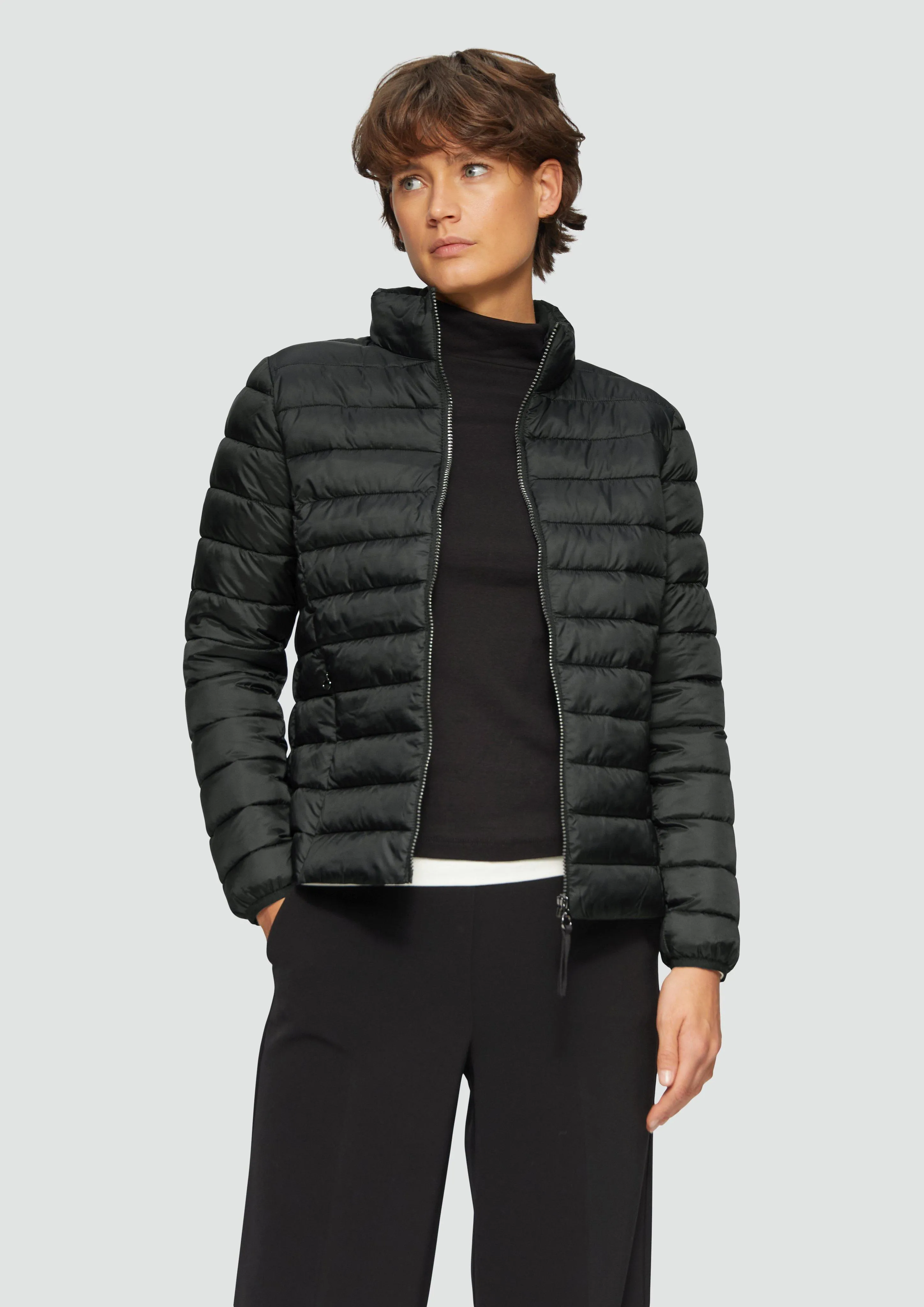 Lightweight jacket with quilting and a stand-up collar