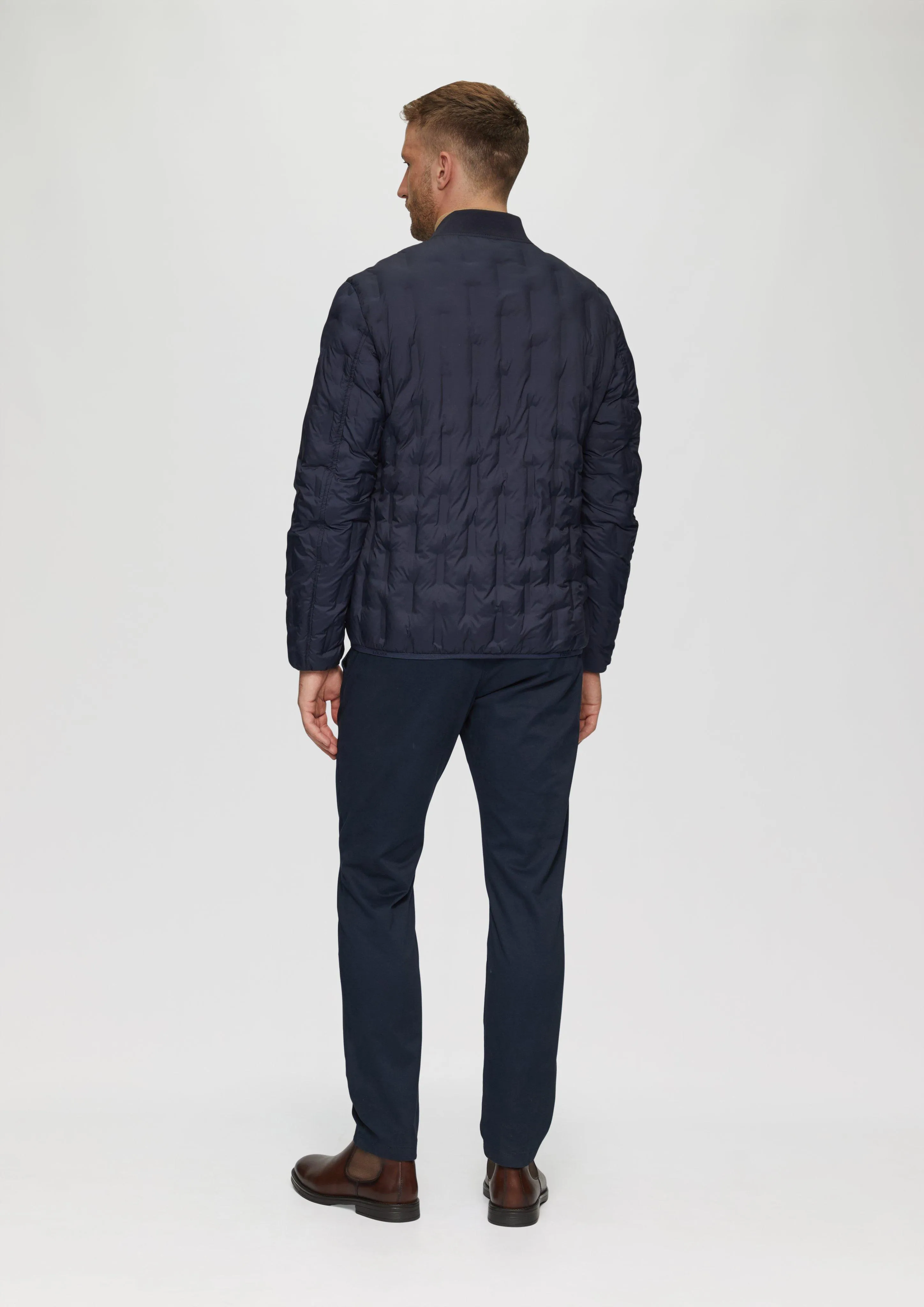 Lightweight quilted jacket with a knitted collar