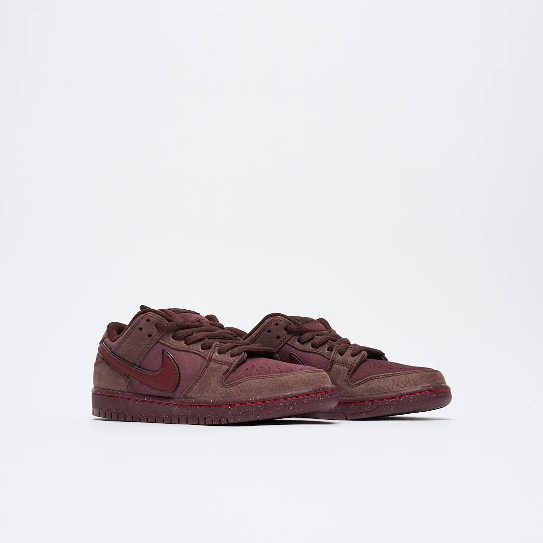 Nike SB - Dunk Low Premium (Burgundy Crush) City Of Love