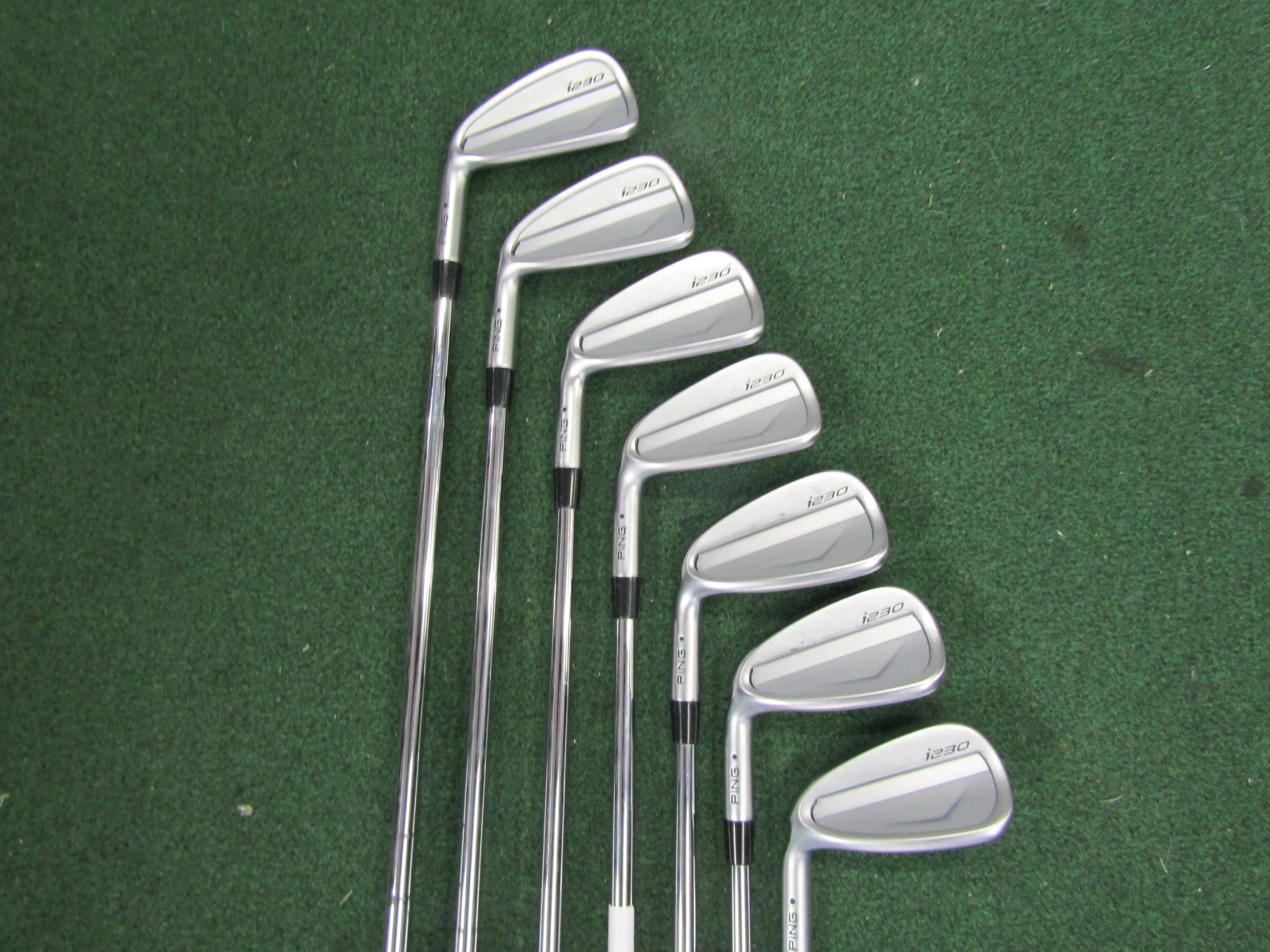 Ping i230 Black Dot #4-PW 7 pc. Iron Set Stiff Flex Steel Shafts MLH