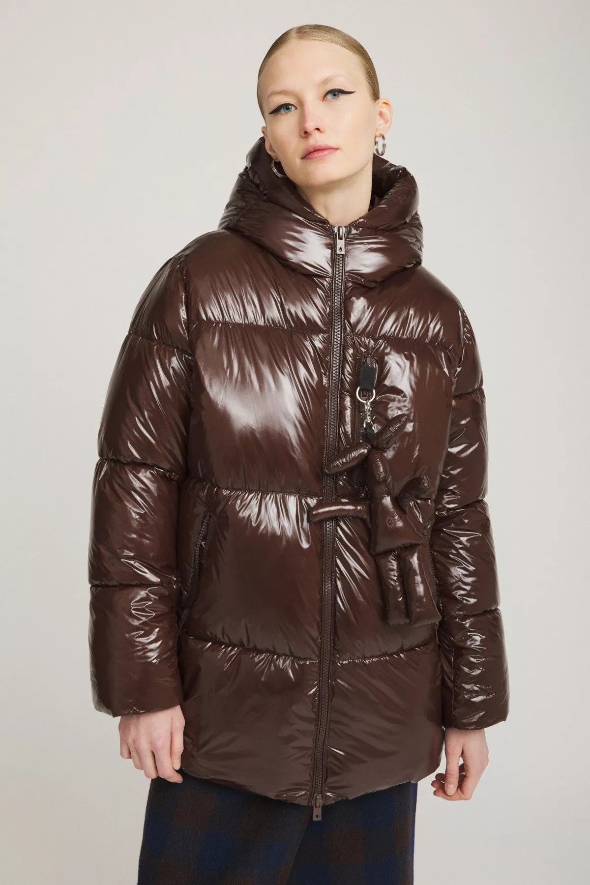 Puffer jacket shiny effect with wide neck
