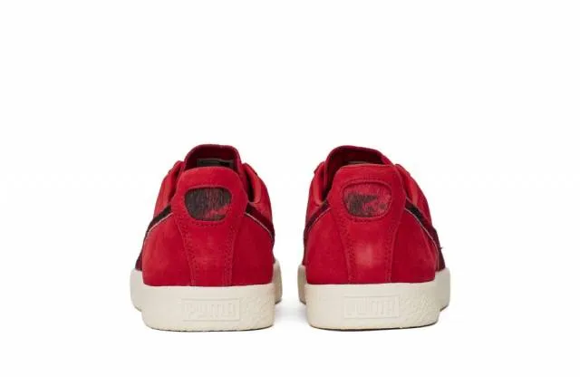 Puma clyde x packer (high risk red/whisper white)
