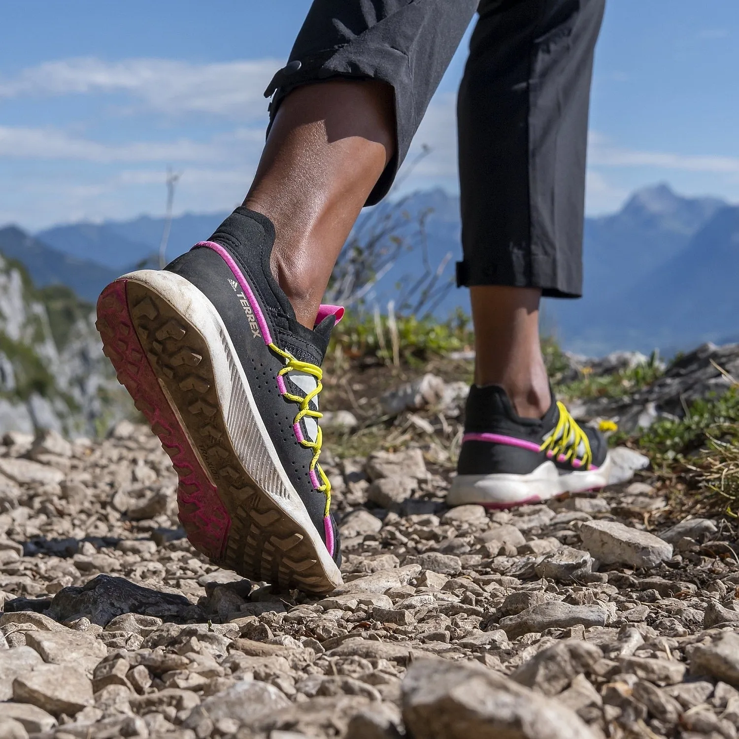 shoes adidas Performance Terrex Voyager 21 W - Core Black/Chalk White/Screaming Pink - women´s