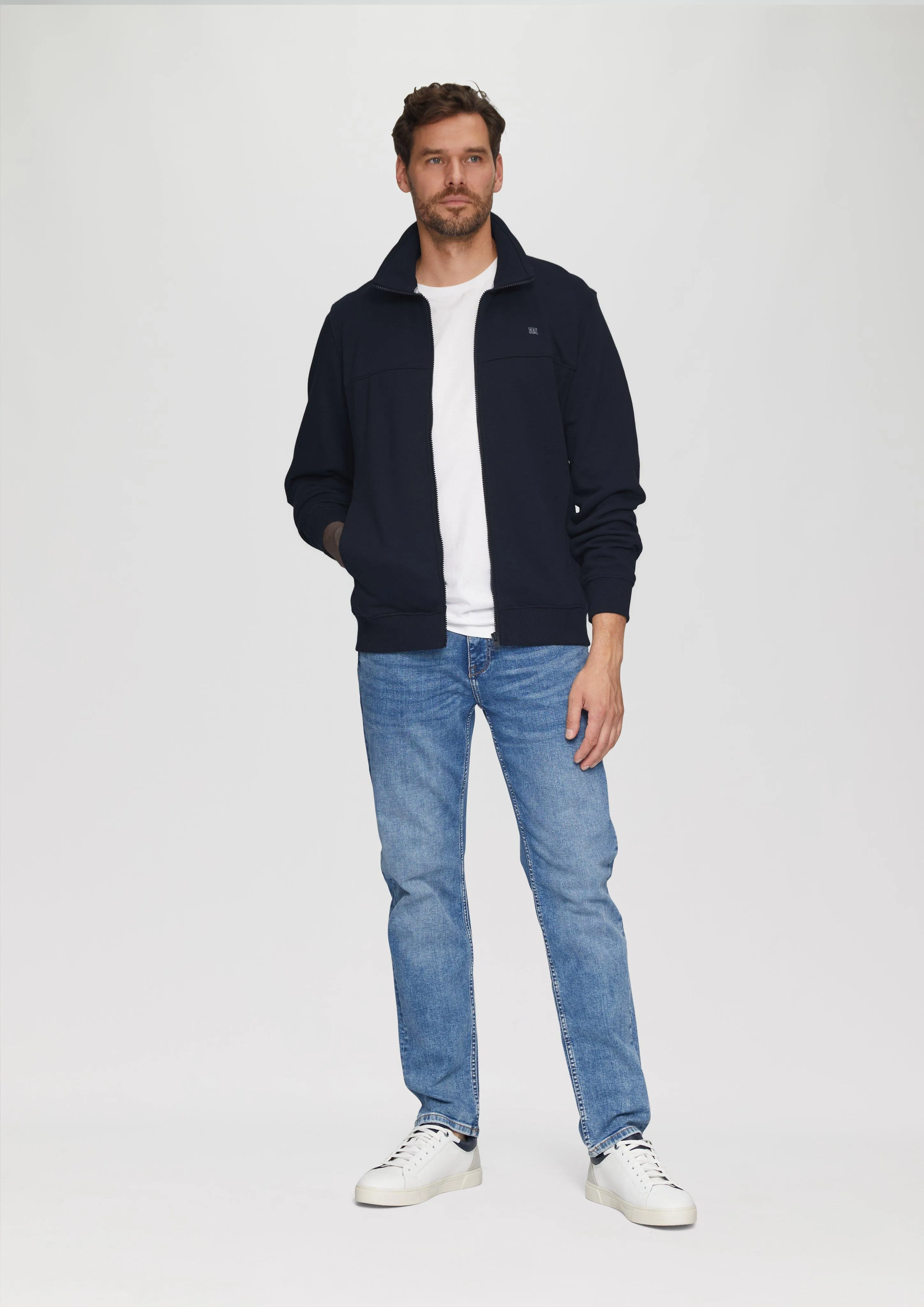 Sweatshirt jacket with a stand-up collar and logo detail