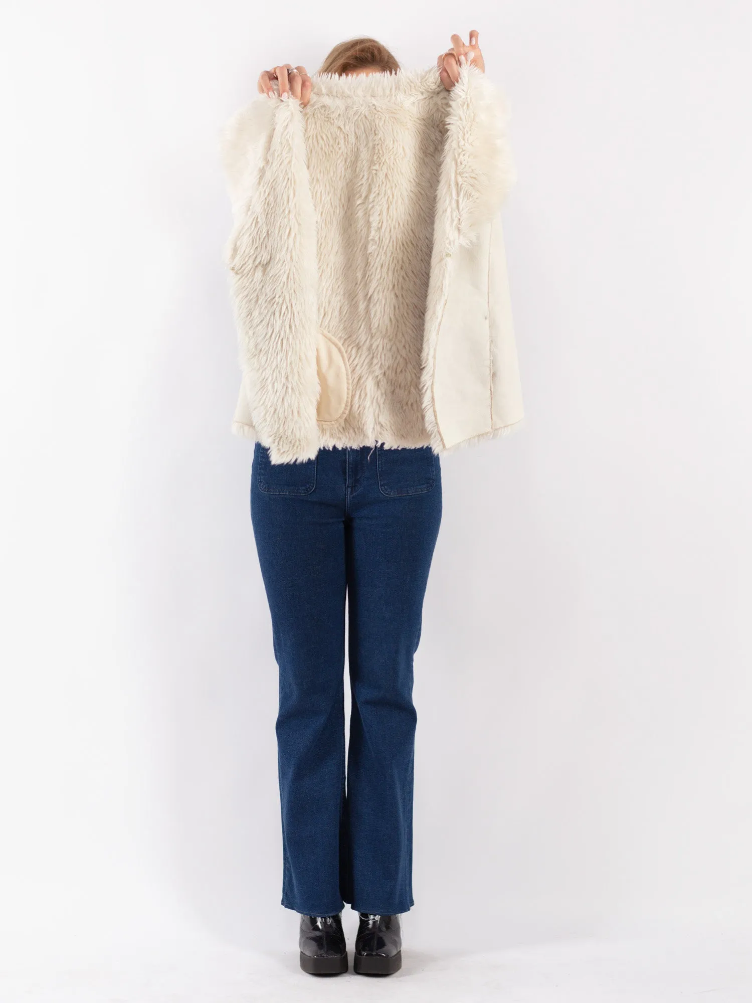 Vintage 90's Women Faux Sheepskin Vest in White