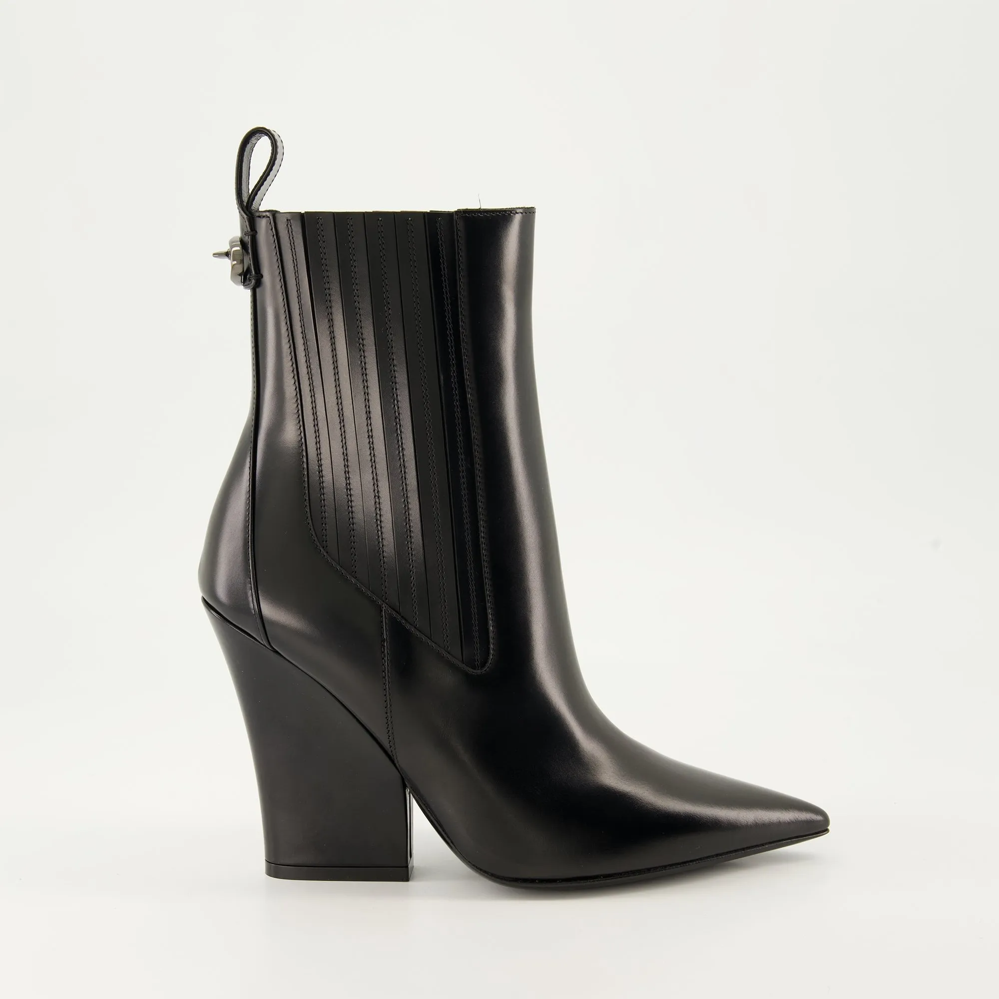 VLogo Leather Ankle Boots