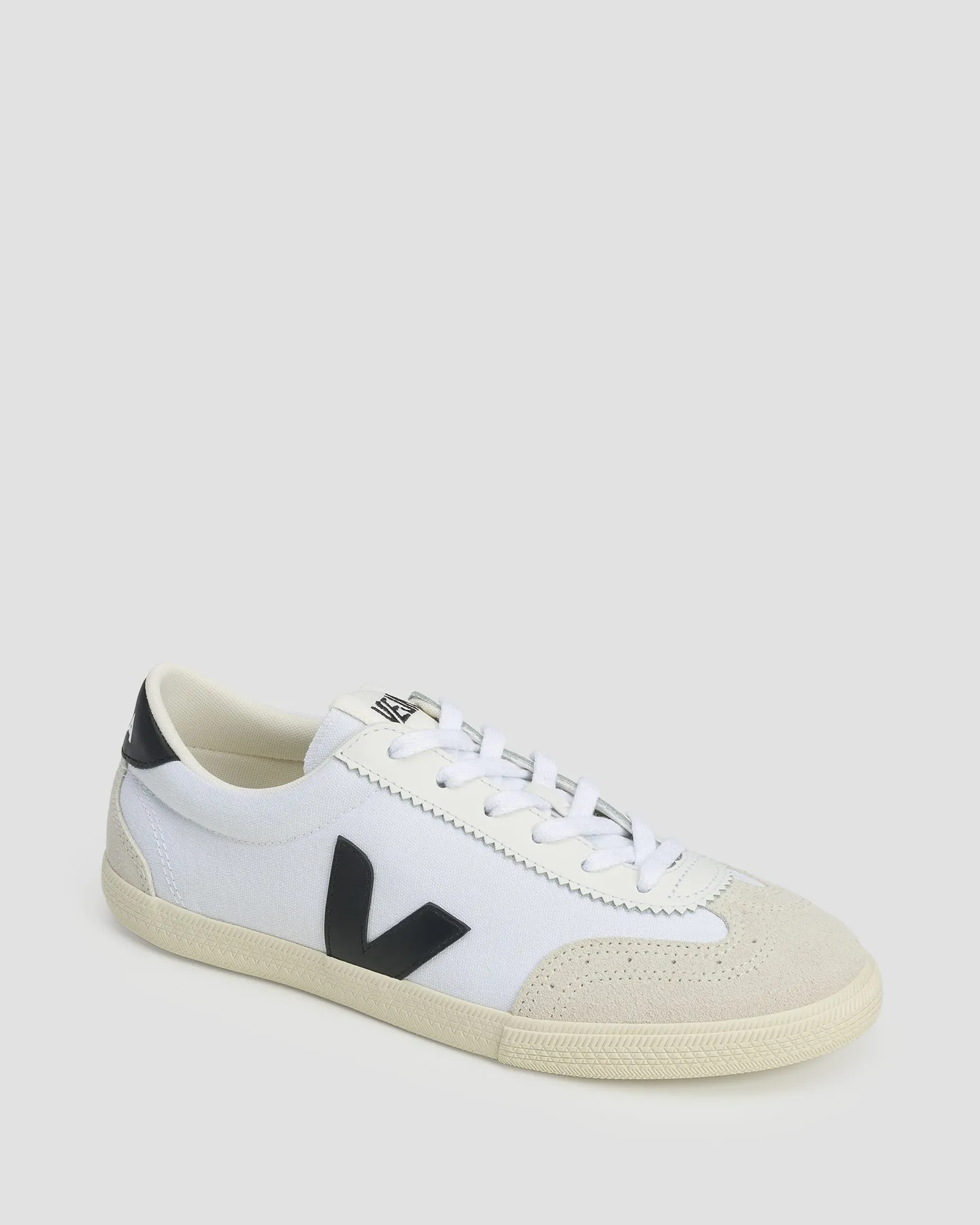 Women's shoes Veja Volley white VO0103524-whiteblack