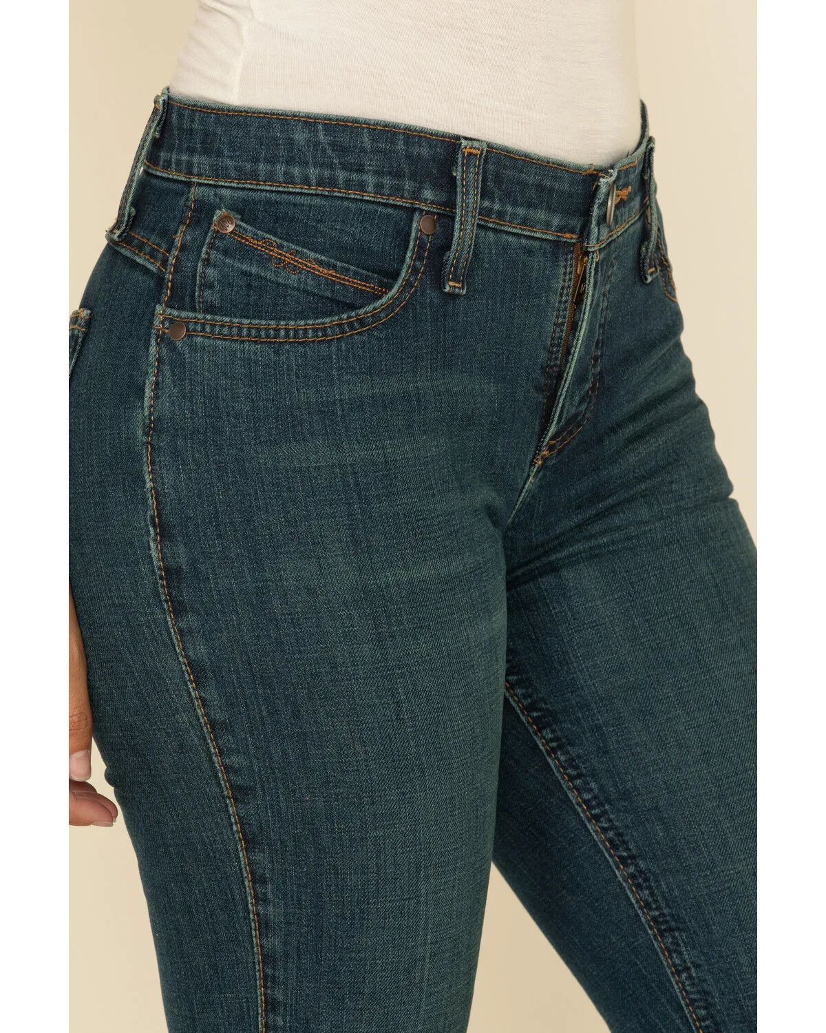 Wrangler Women's Tuff Buck Ultimate Riding Q-Baby Jeans